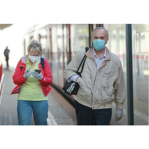 Бизнес попросил мэрию Москвы поменять режим ношения перчаток